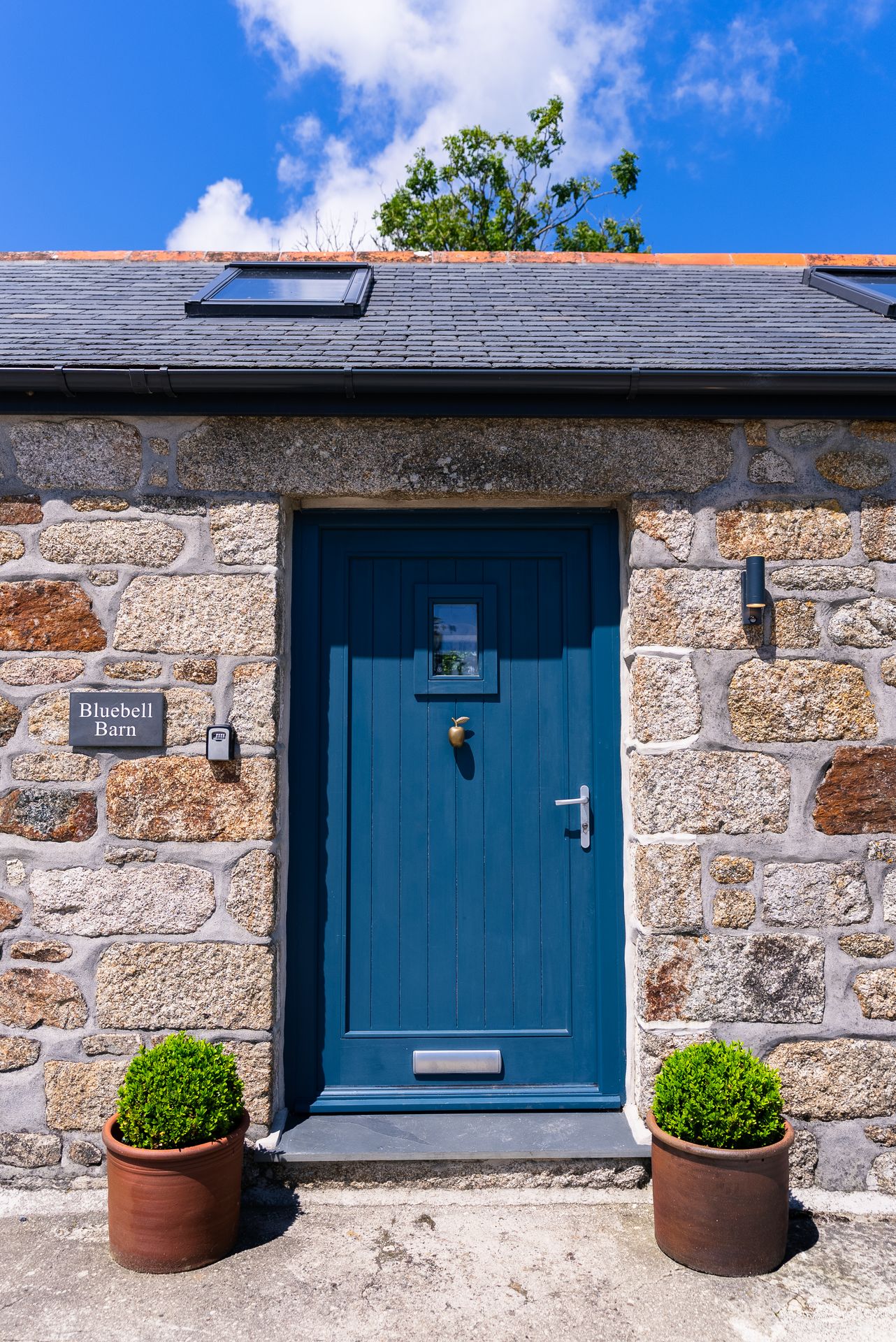 Flora Cottage — Hospitality photography by Adam Drake Studio