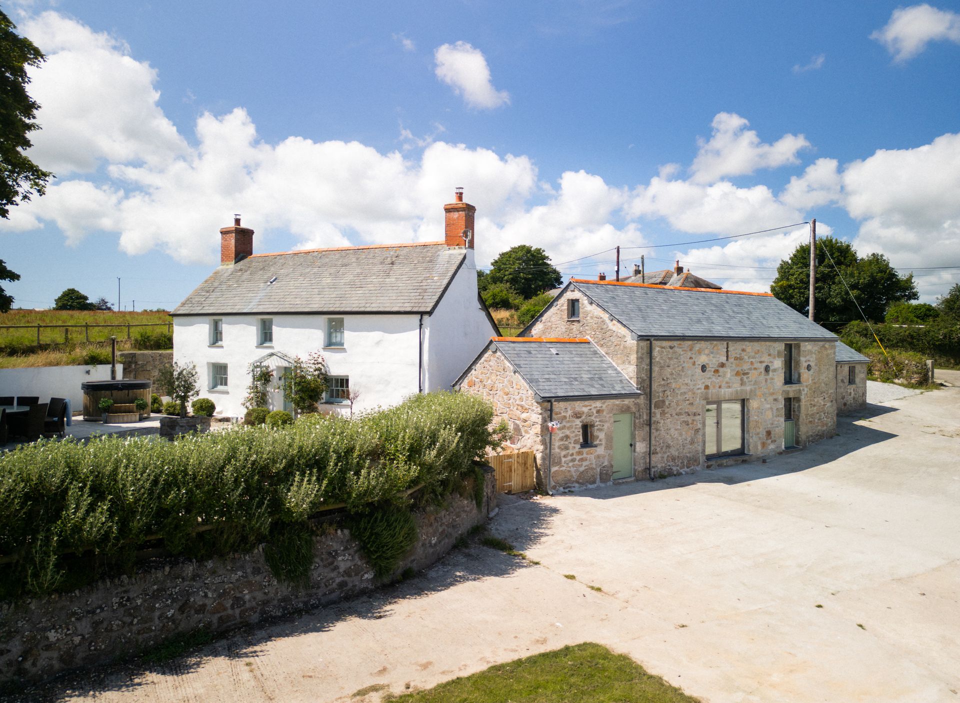 Flora Cottage — Hospitality photography by Adam Drake Studio